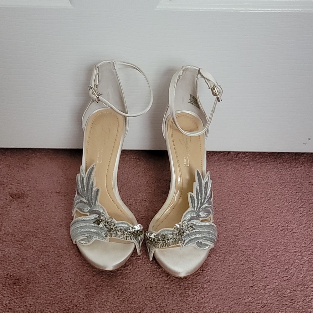 Vince Camuto Imagine White Dayanara Heels